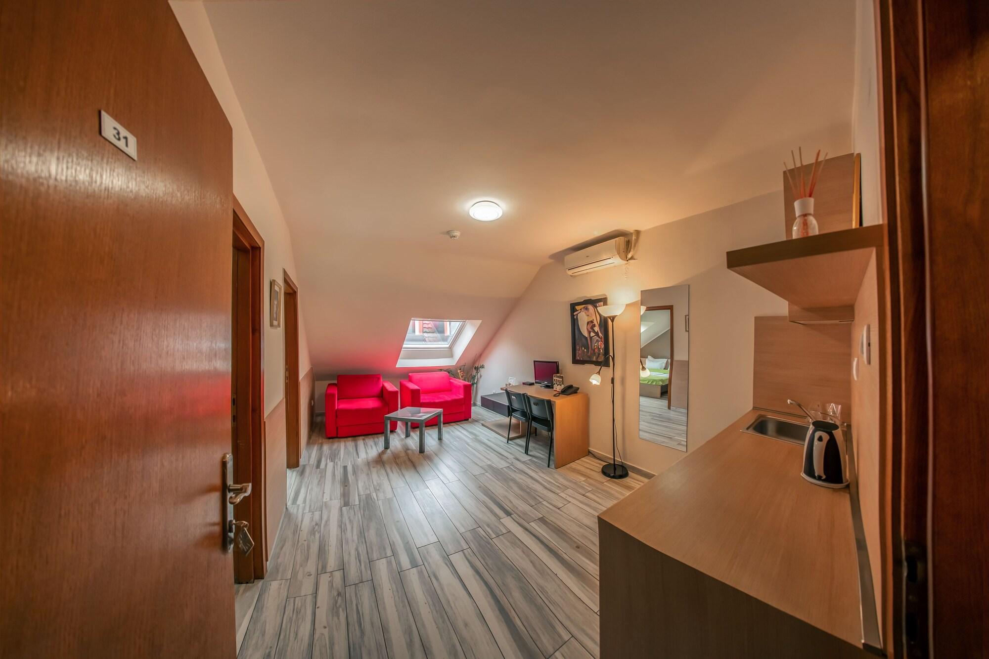 Veliki Garni Hotel Novi Sad Eksteriør bilde