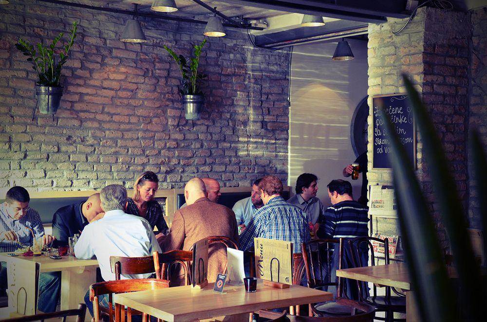 Veliki Garni Hotel Novi Sad Eksteriør bilde