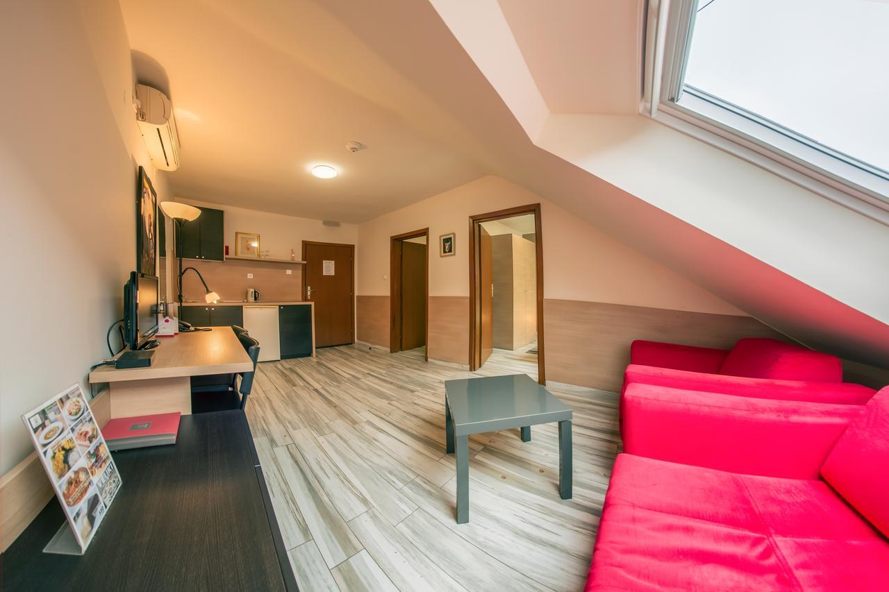 Veliki Garni Hotel Novi Sad Eksteriør bilde