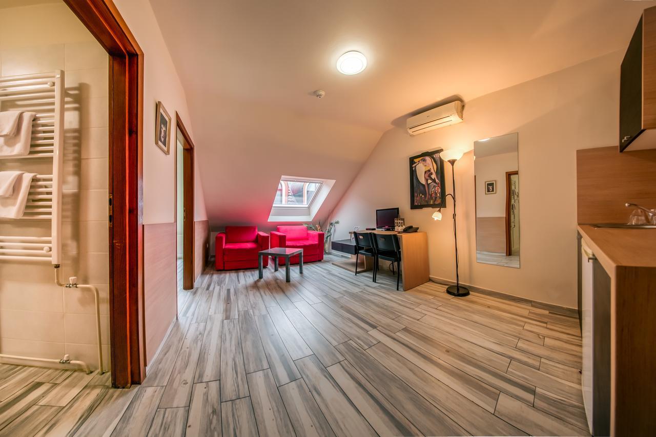 Veliki Garni Hotel Novi Sad Eksteriør bilde