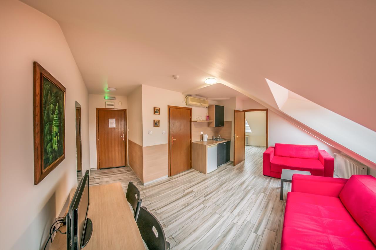 Veliki Garni Hotel Novi Sad Eksteriør bilde